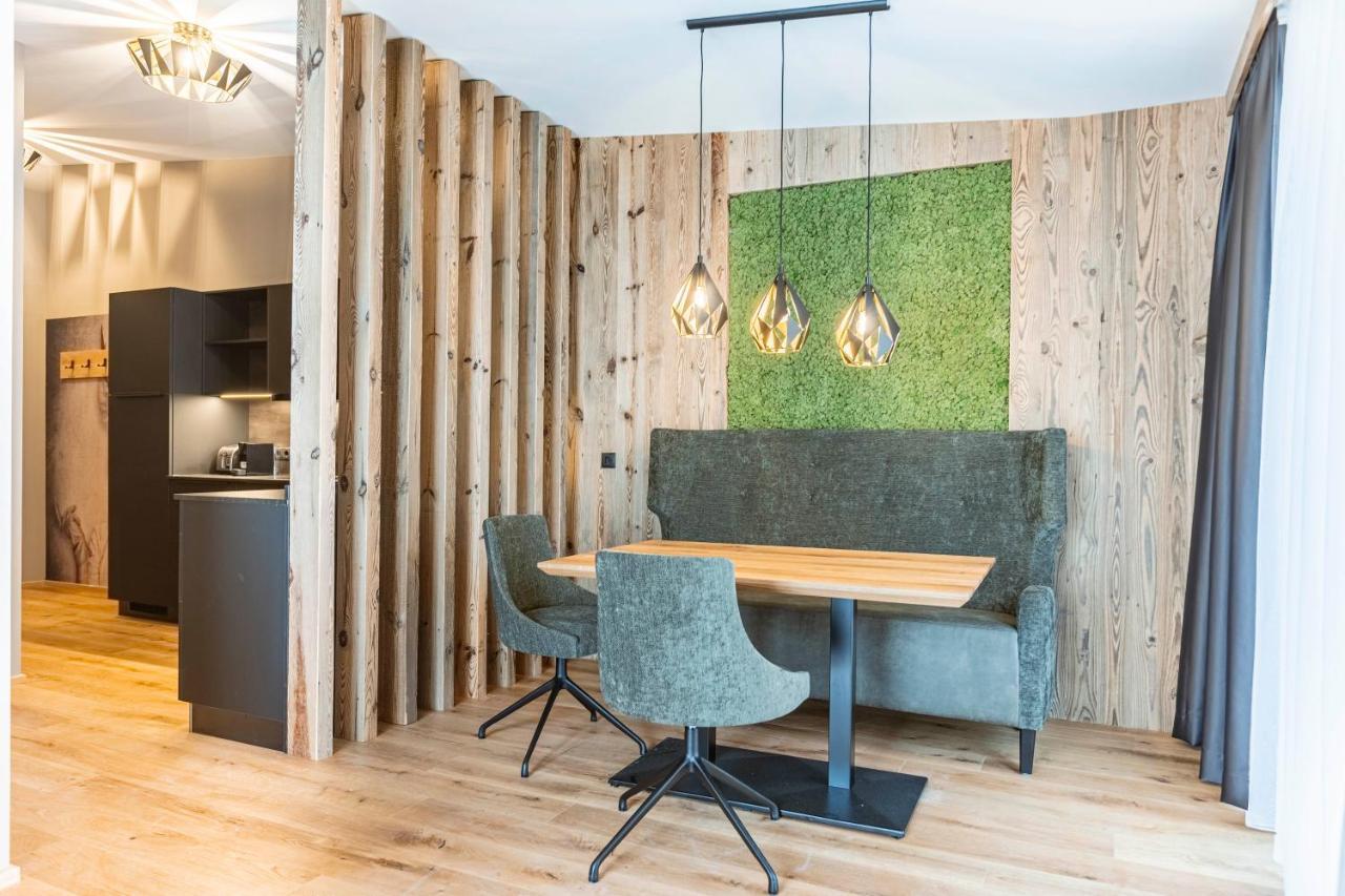 Zillertal Suites Fuegen By Alps Resorts Bagian luar foto