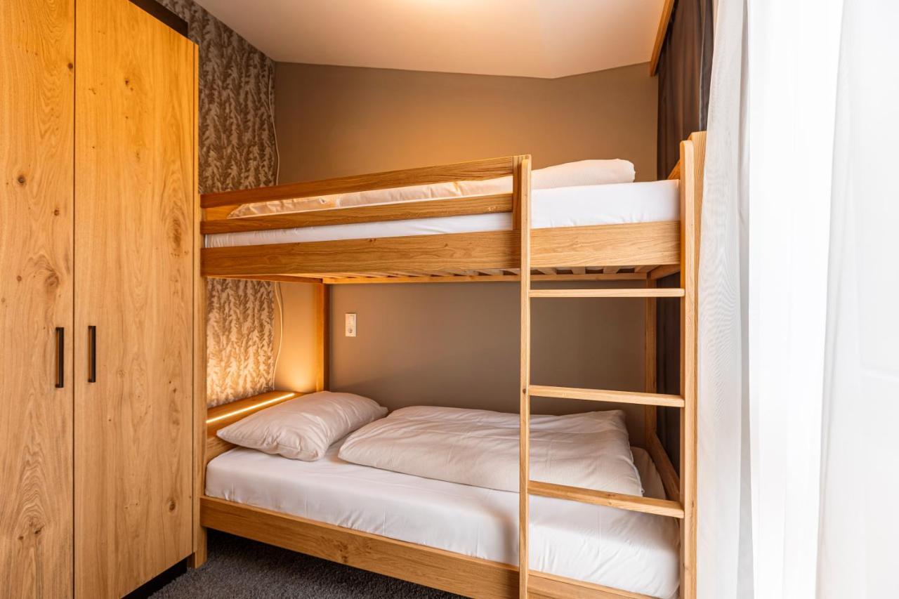 Zillertal Suites Fuegen By Alps Resorts Bagian luar foto