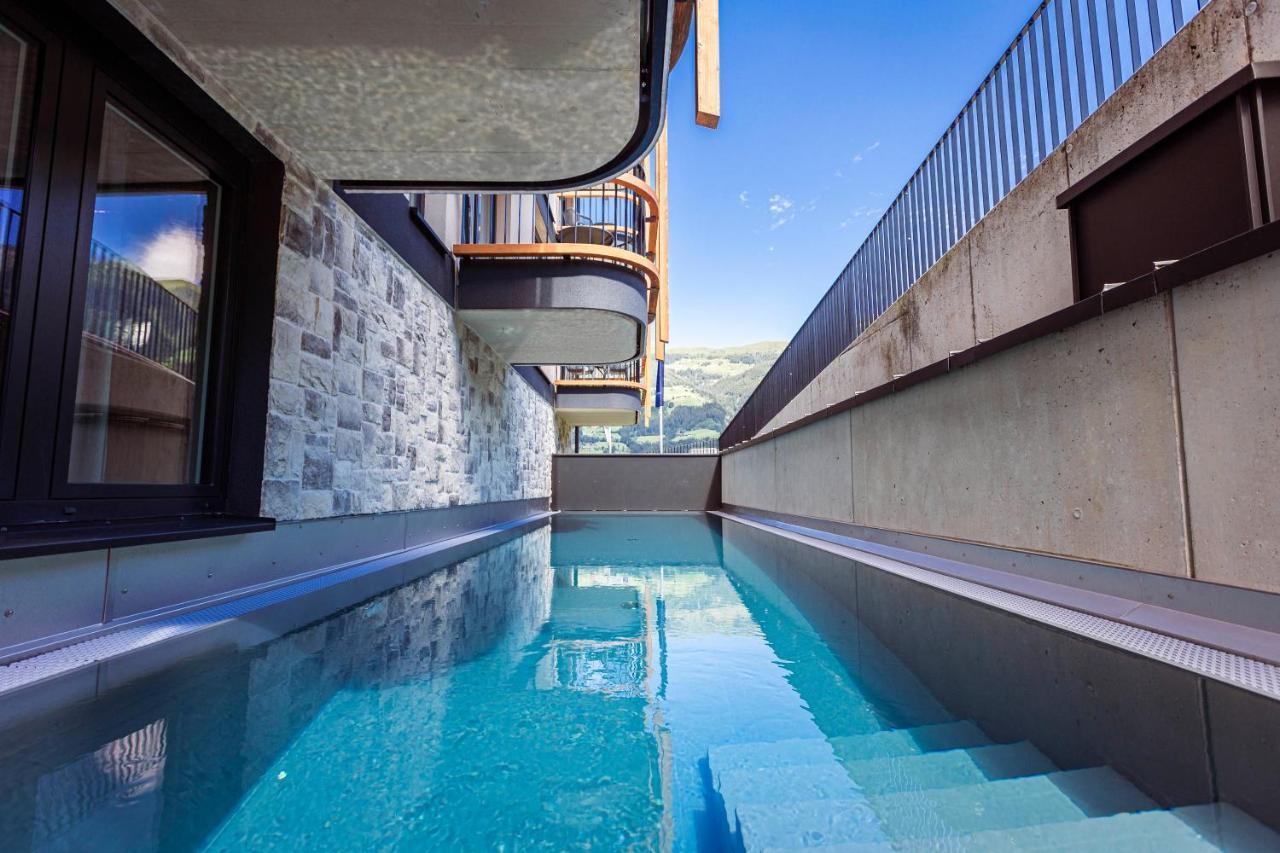 Zillertal Suites Fuegen By Alps Resorts Bagian luar foto